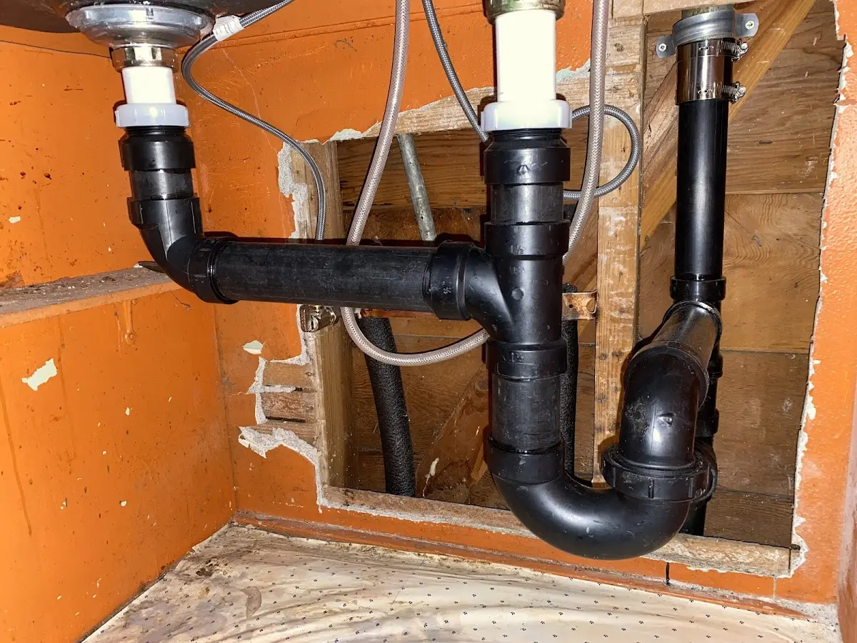 Professional Pipe Bursting equipment and tools on the job in Middle River